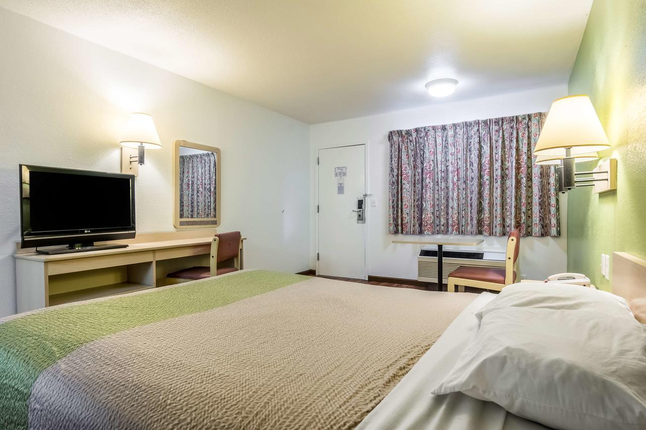Motel 6 Chattanooga East Bagian luar foto