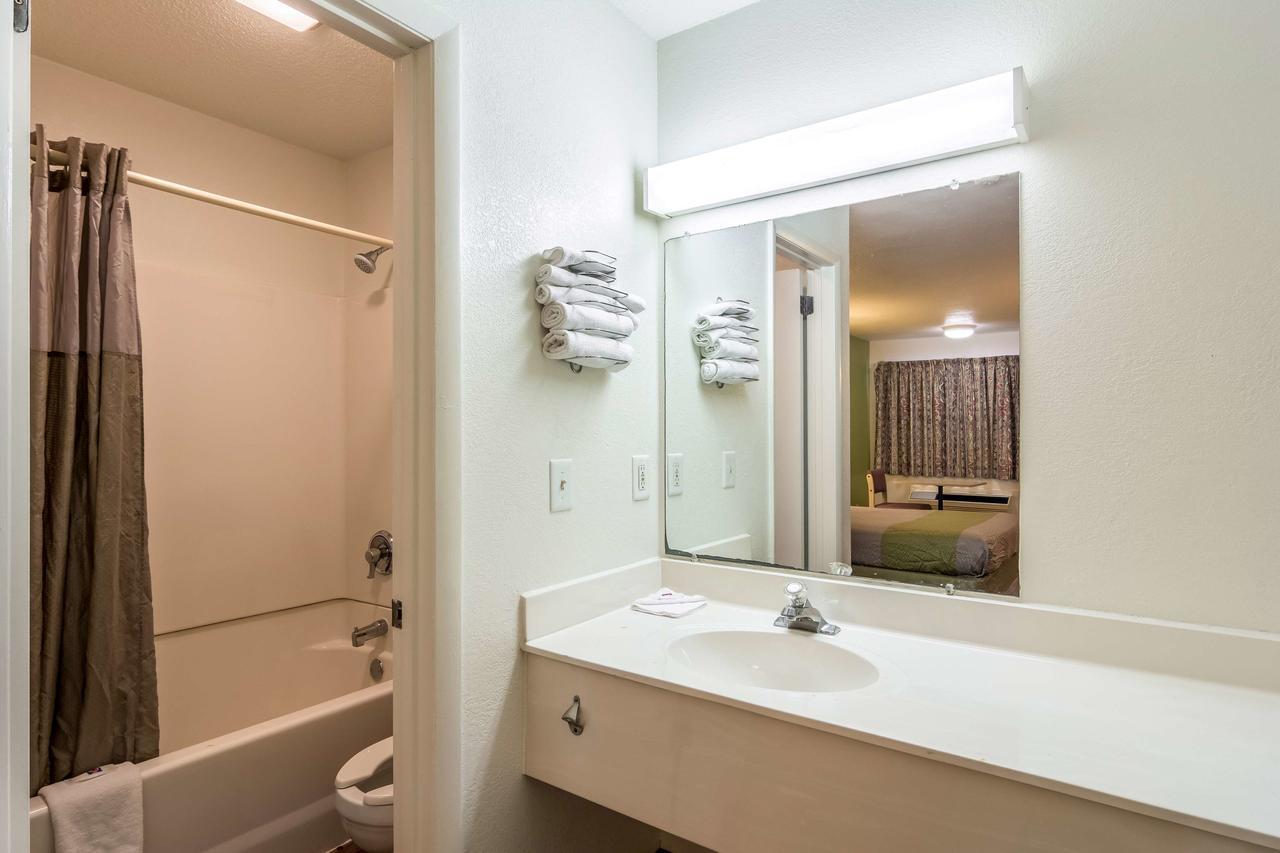 Motel 6 Chattanooga East Bagian luar foto