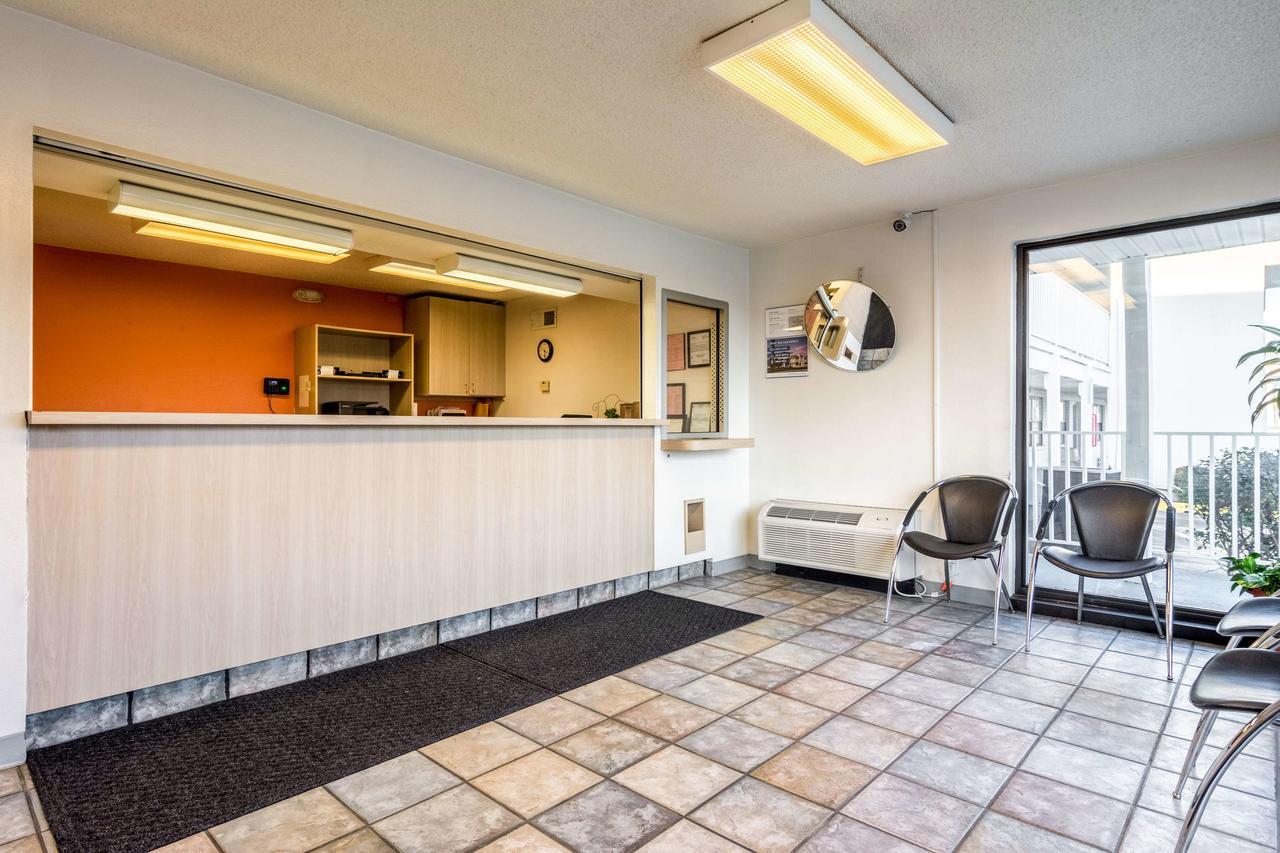 Motel 6 Chattanooga East Bagian luar foto
