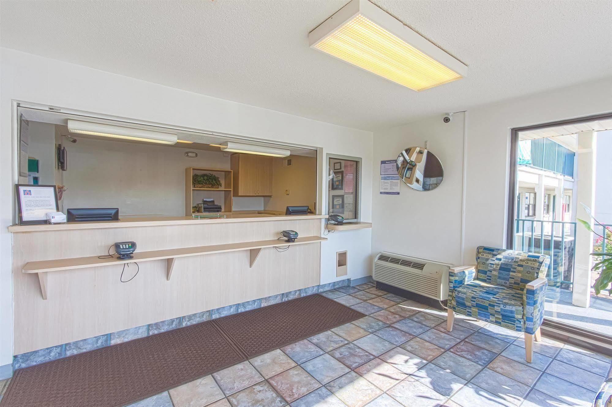 Motel 6 Chattanooga East Bagian luar foto