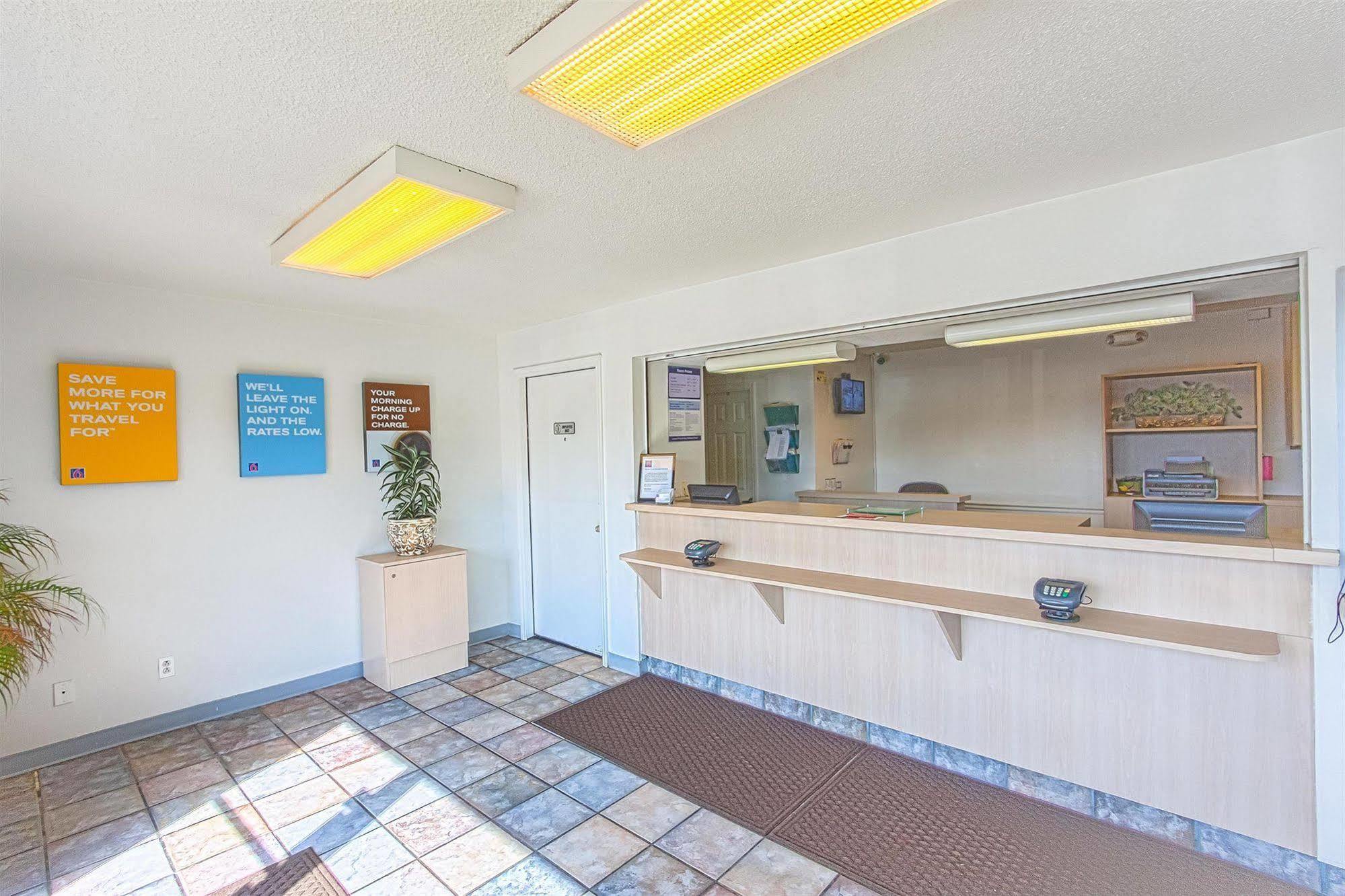 Motel 6 Chattanooga East Bagian luar foto