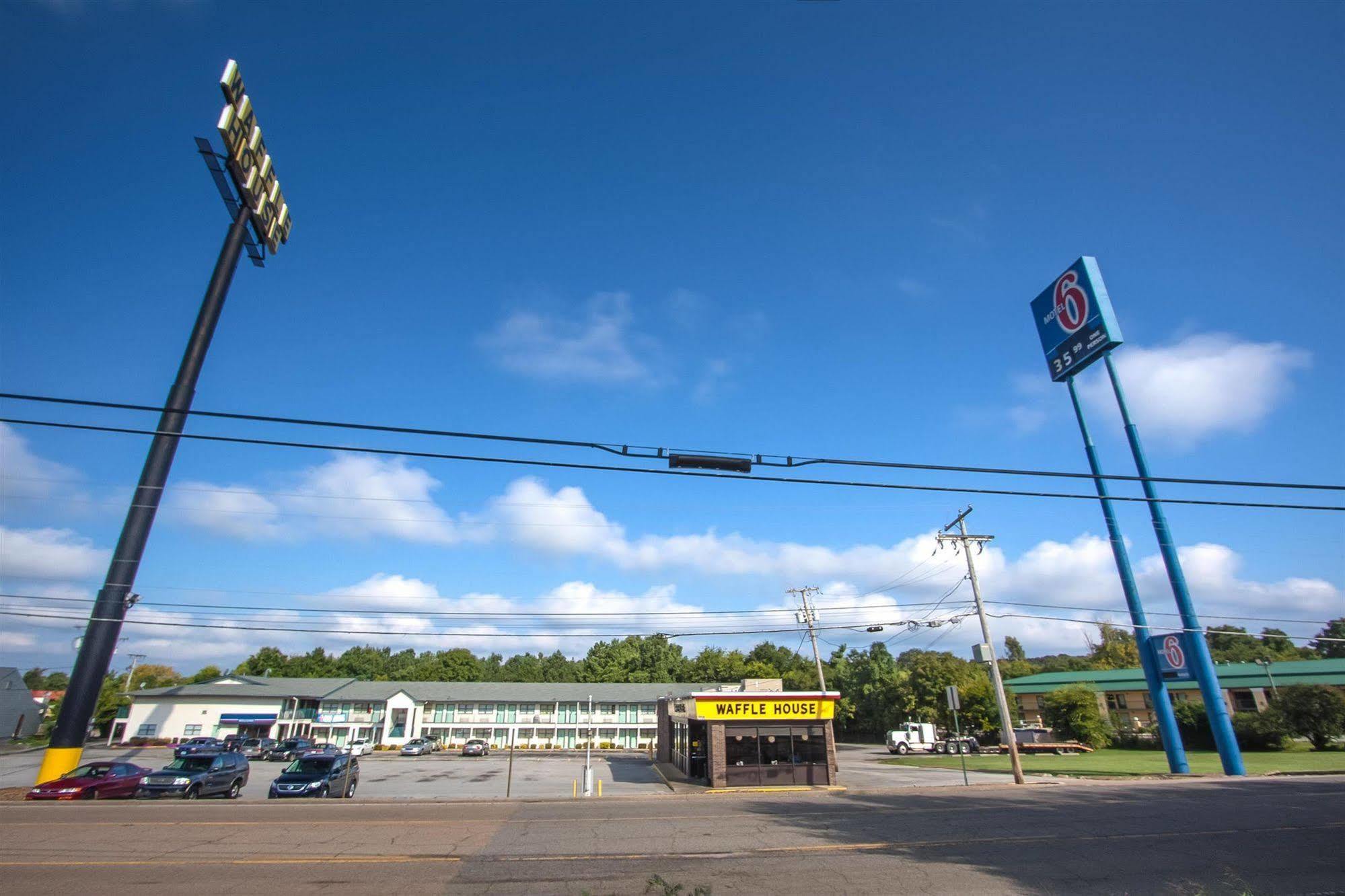Motel 6 Chattanooga East Bagian luar foto